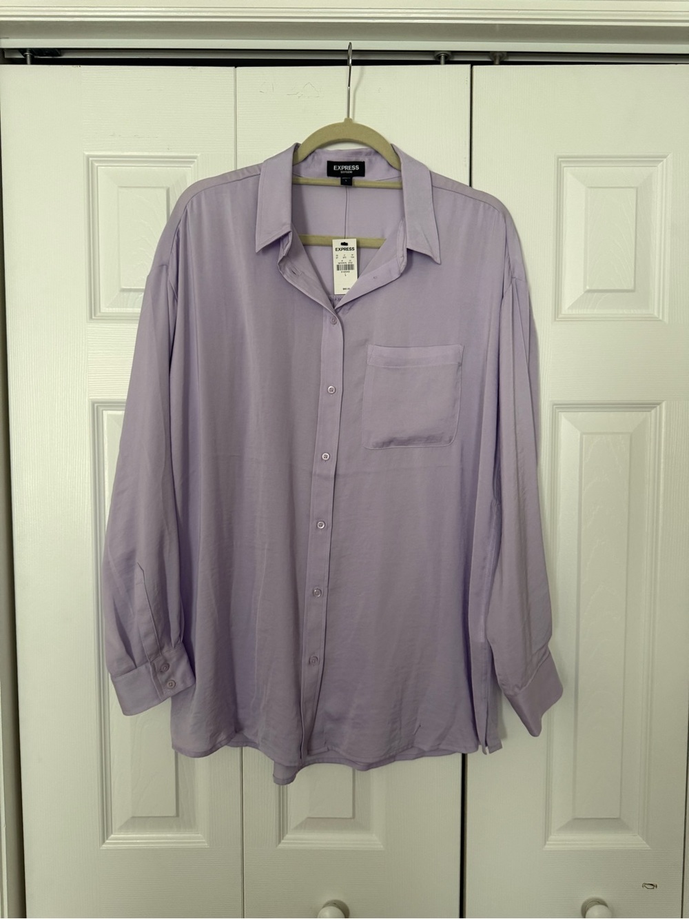 Express NWT Women’s Lavender Button-Up Boyfriend Shirt